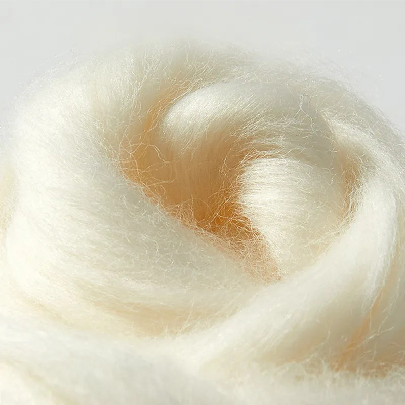 Authentic 100% pure cashmere material label.