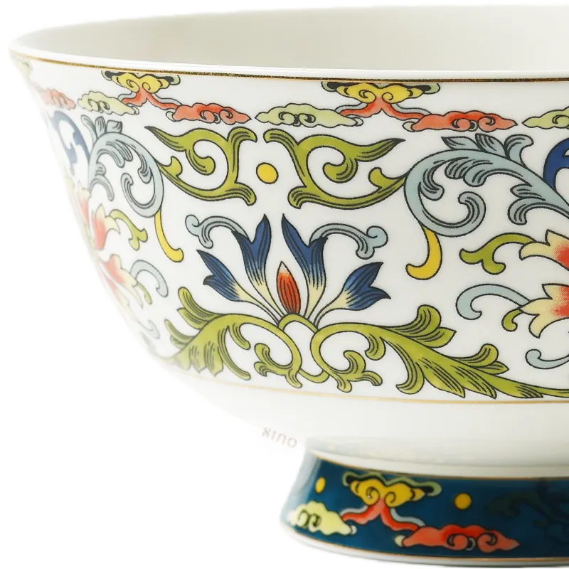 Close-up: Left side enamel artwork texture.