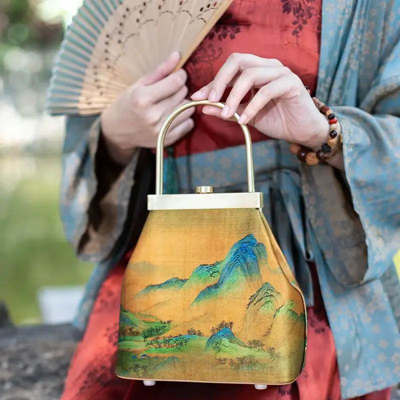Chinese Painting Mulberry Silk Lux Kiss Lock Clutch Handbag - SinoCultural -- P170076