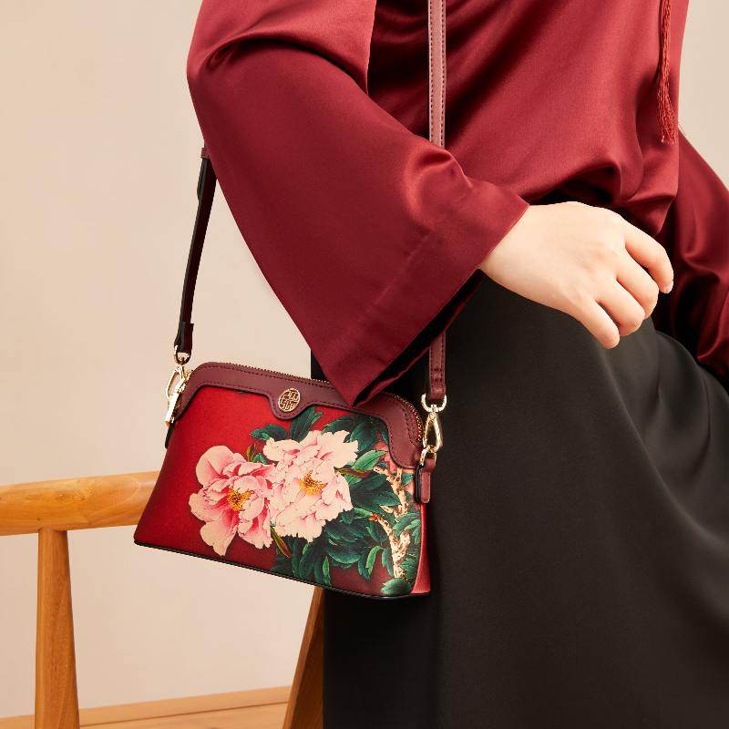 Mulberry Silk Handcrafted Flower Clutch Bag Women Wallet Eveing Purse - SinoCultural -- P170029-B -