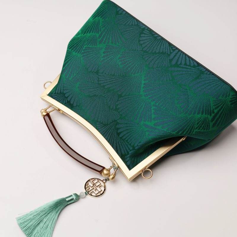 Mulberry Silk Green Pine Leaf Vintage Kiss Lock Clasp Bag - SinoCultural -- P270031