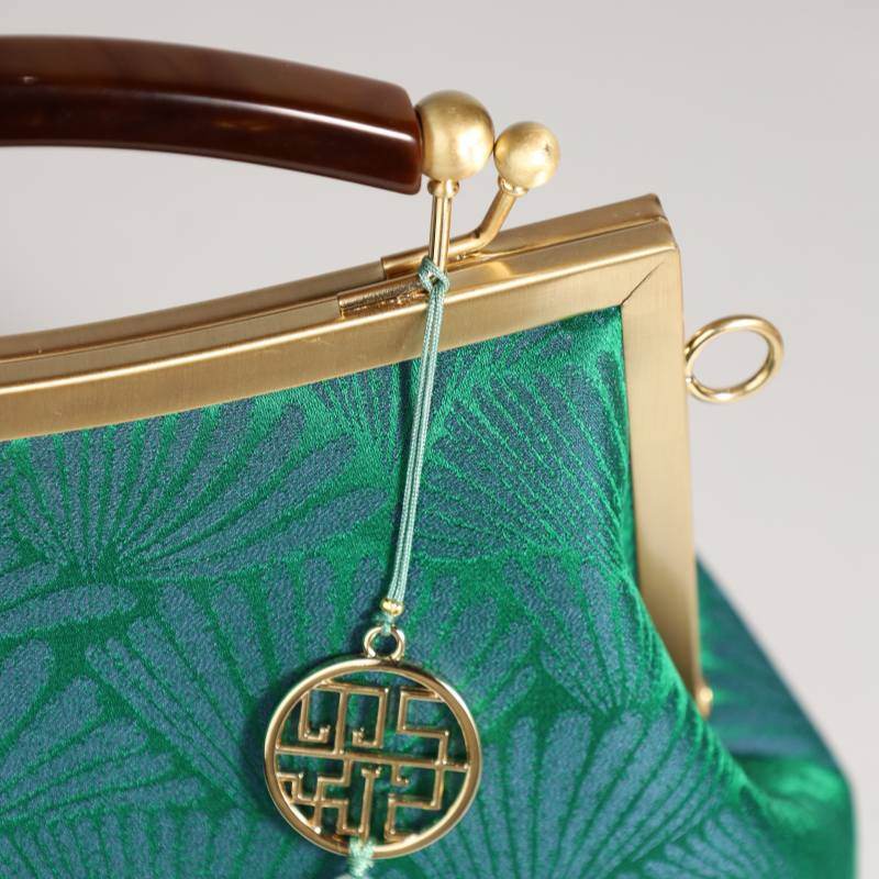 Mulberry Silk Green Pine Leaf Vintage Kiss Lock Clasp Bag - SinoCultural -- P270031