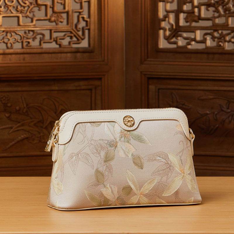 Mulberry Silk Leather Exquisite Jacquard Clutch Bag - SinoCultural -- P170029