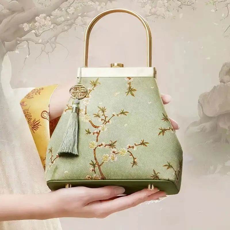 Mulberry Silk Luxury Light Green Kiss Lock Clutch Bag - SinoCultural -- P170118 -