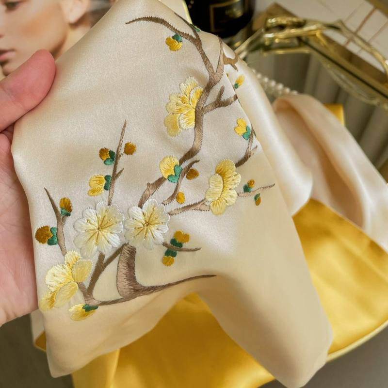 Handmade Suzhou Embroidery 16 Momme Silk Scarf 155x35cm - SinoCultural -- HYFSJ028A01