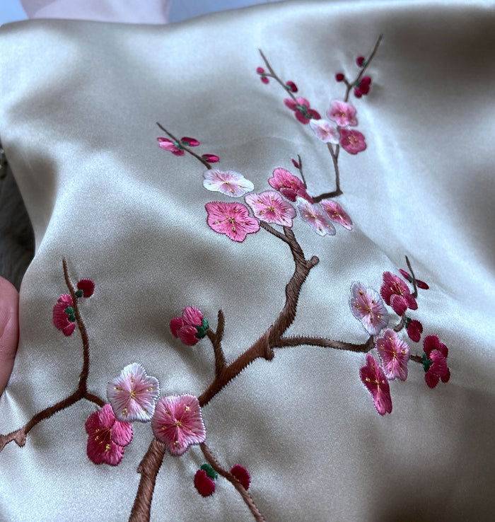 Handmade Su Embroidery 16 Momme Silk Scarf 155x35cm - SinoCultural -- HYFSJ034A01