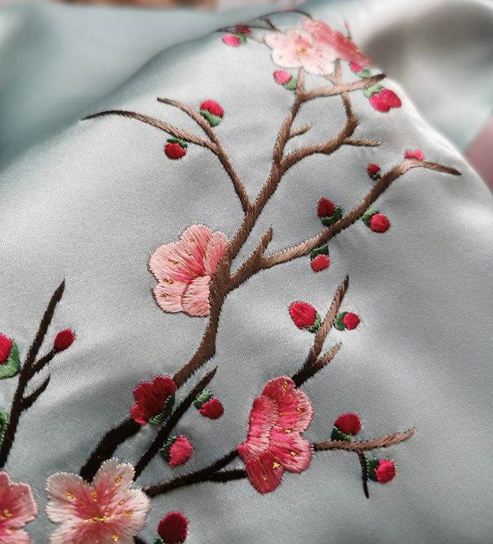 Handmade Su Embroidery 16 Momme Silk Scarf 155x35cm - SinoCultural -- HYFSJ034A01