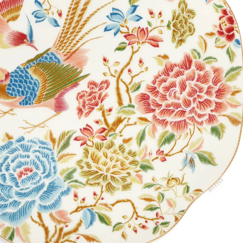 Straight edge detail of square dinner plate.