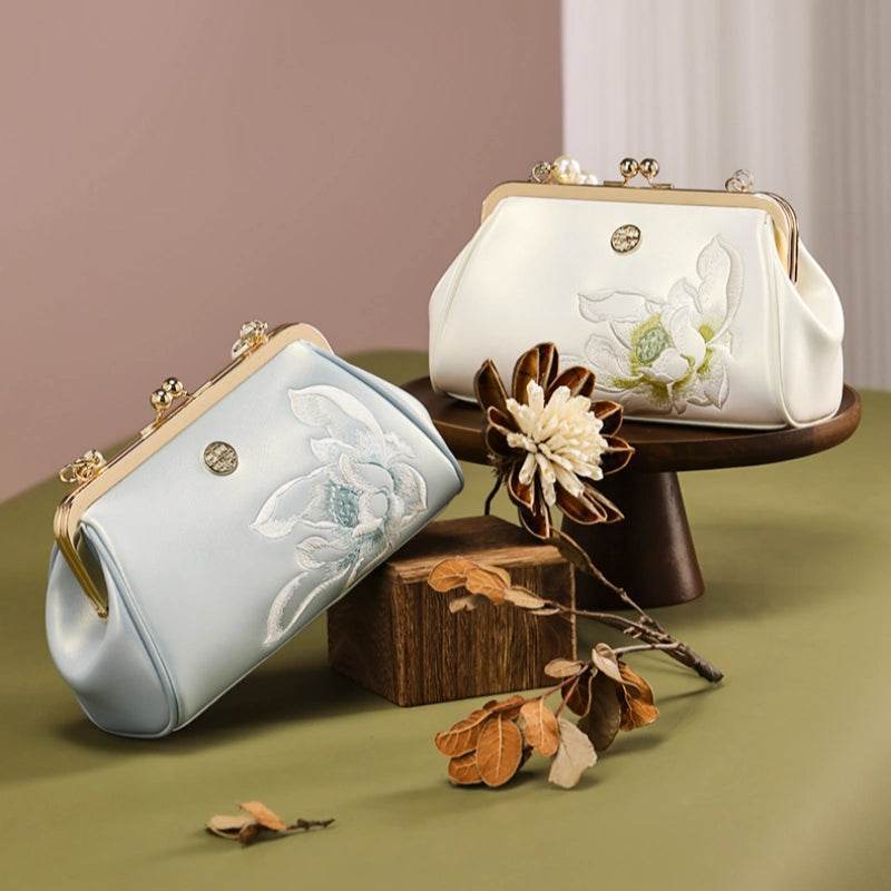 Reviving Vintage Elegance: Kiss Lock Handbags with Cultural Heritage Embroidery - SinoCultural