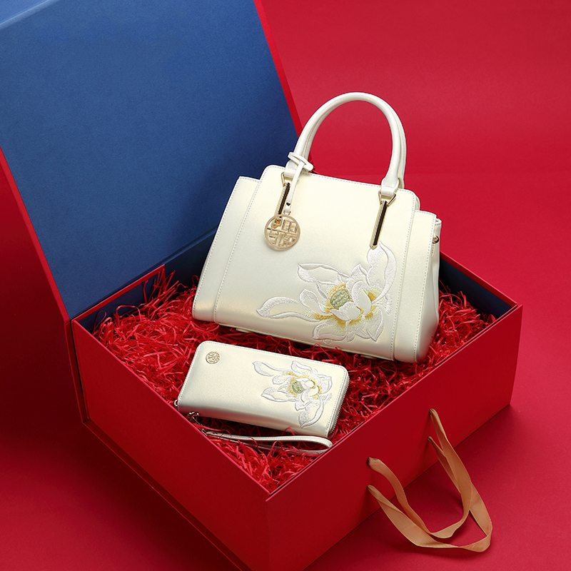 The Art of Gift-Giving: Elevate Every Occasion with Embroidered Handbags