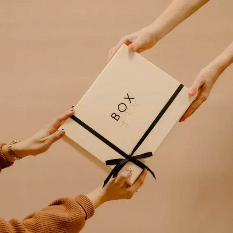 Chinese Gift-Giving Taboos: Avoid Mistakes for Thoughtful and Culturally Respectful Presents - SinoCultural