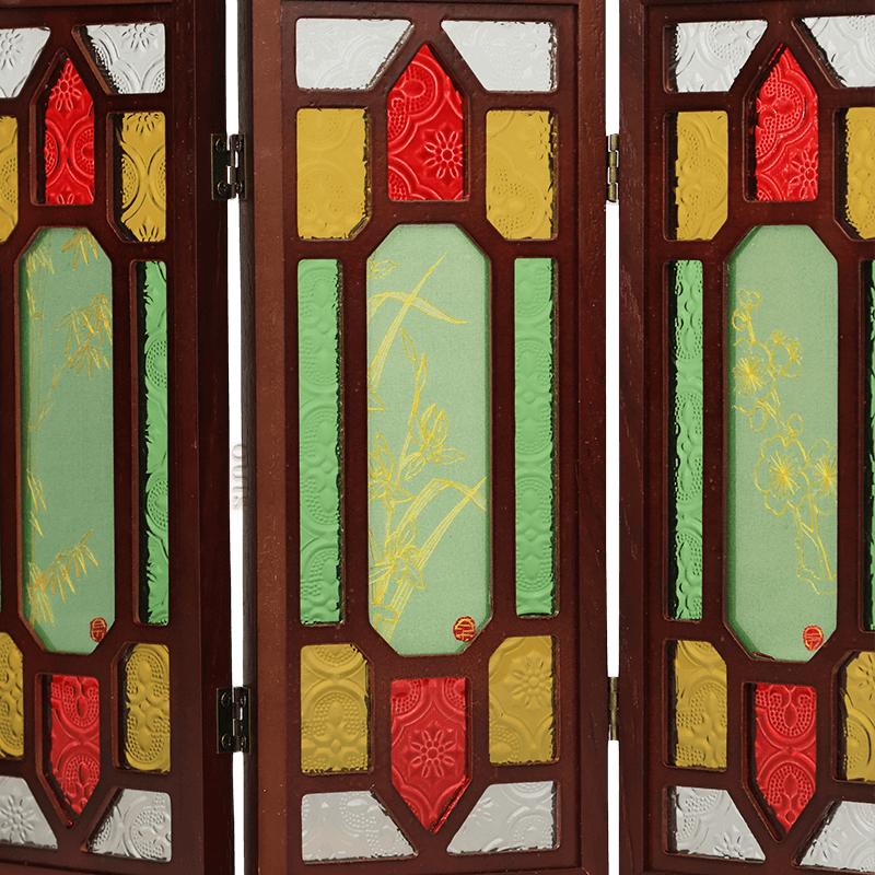 Hand-Embroidered Cantonese Mansion Window Ornament in Sandalwood Frame - SinoCultural -- BXL06WCS174A08 - 
