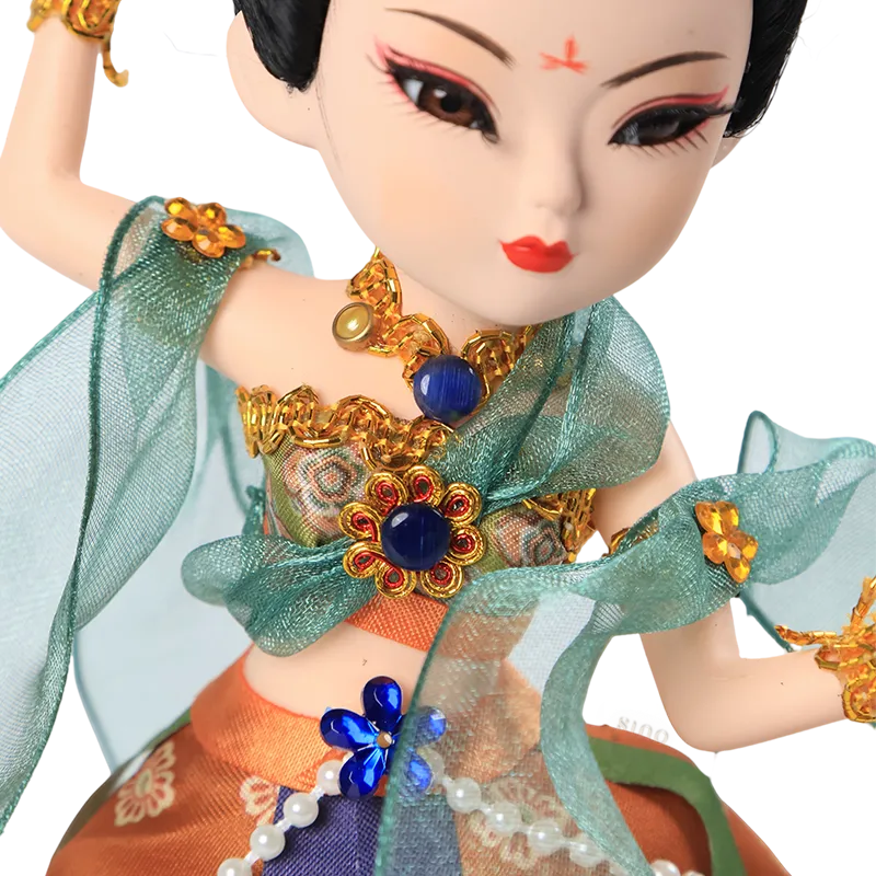 Body outfit and face detail of 9-inch Dunhuang "Pipa Dance" doll.