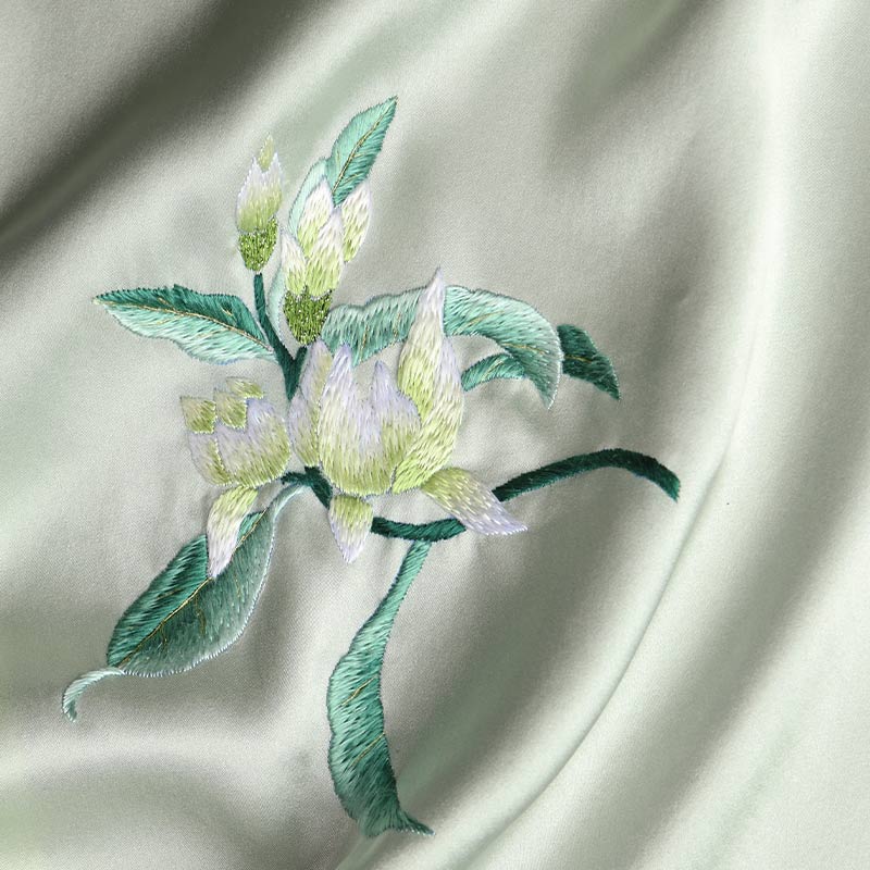 Cantonese Embroidery Handmade Mulberry Silk Scarf Magnolia 155*35