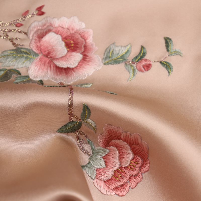 Cantonese Embroidery Handmade Mulberry Silk Scarf 155*35