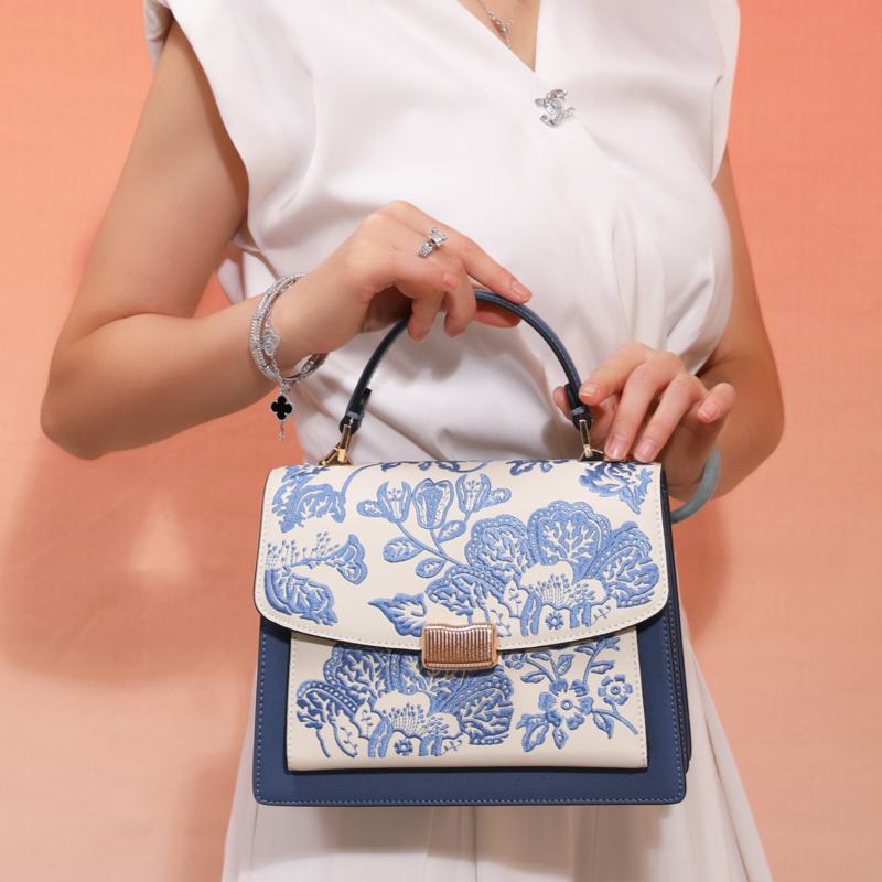 Embroidery Leather New Chinese Style Handbag Peony