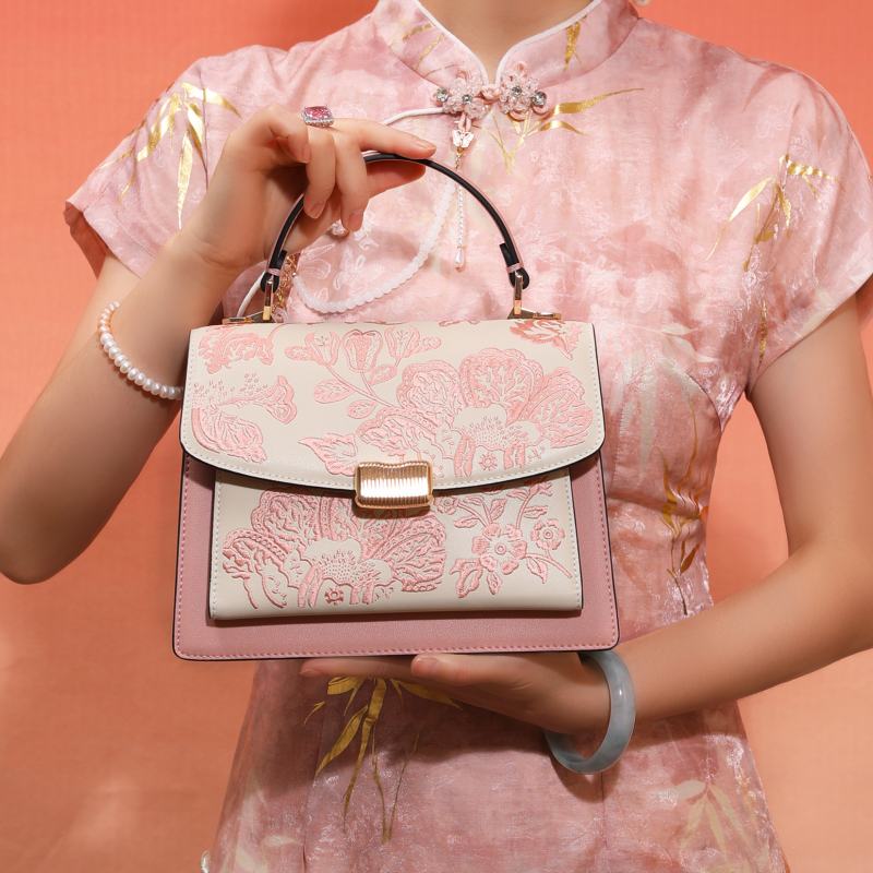 Embroidery Leather New Chinese Style Handbag Peony