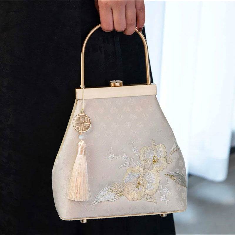 Mulberry miscellanious pearl bag