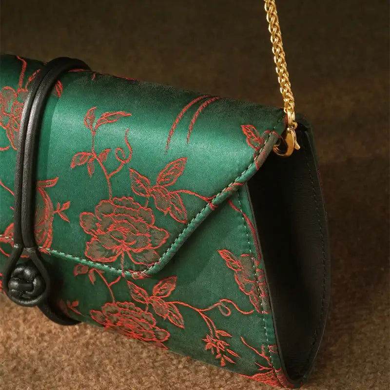 Xiangyunsha Silk Vintage New Chinese-Style Evening Clutch Wallet - SinoCultural