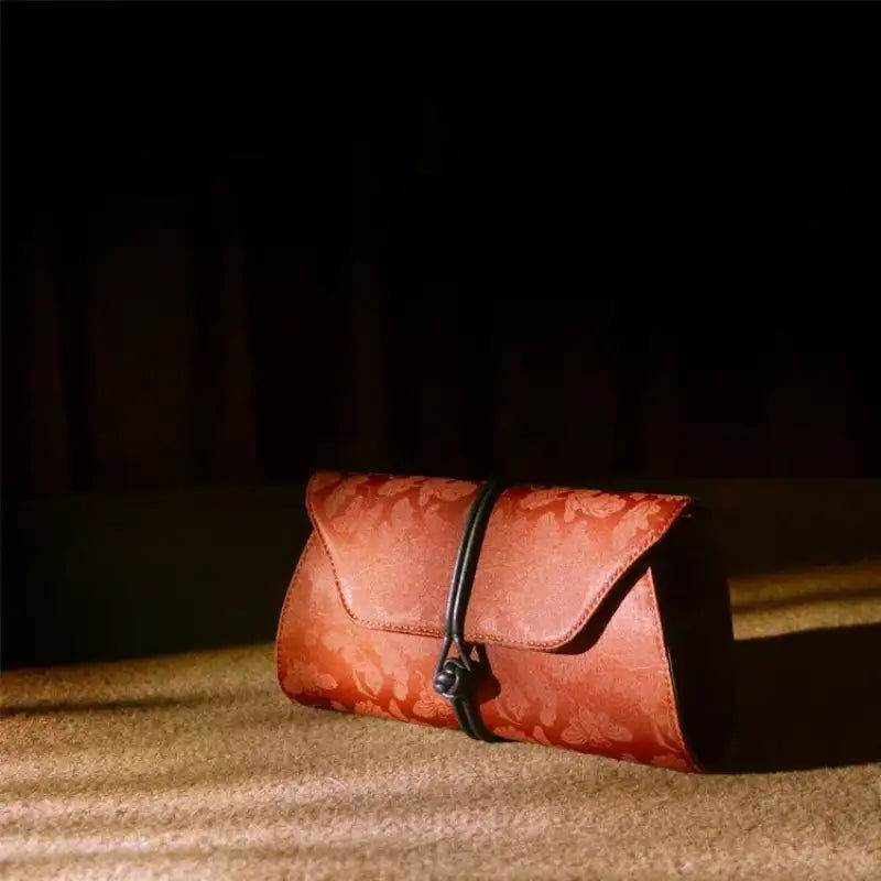 Xiangyunsha Silk Vintage New Chinese-Style Evening Clutch Wallet - SinoCultural
