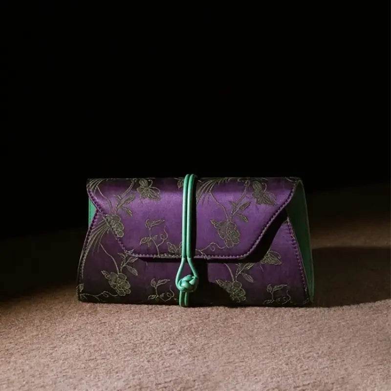 Xiangyunsha Silk Vintage New Chinese-Style Evening Clutch Wallet - SinoCultural