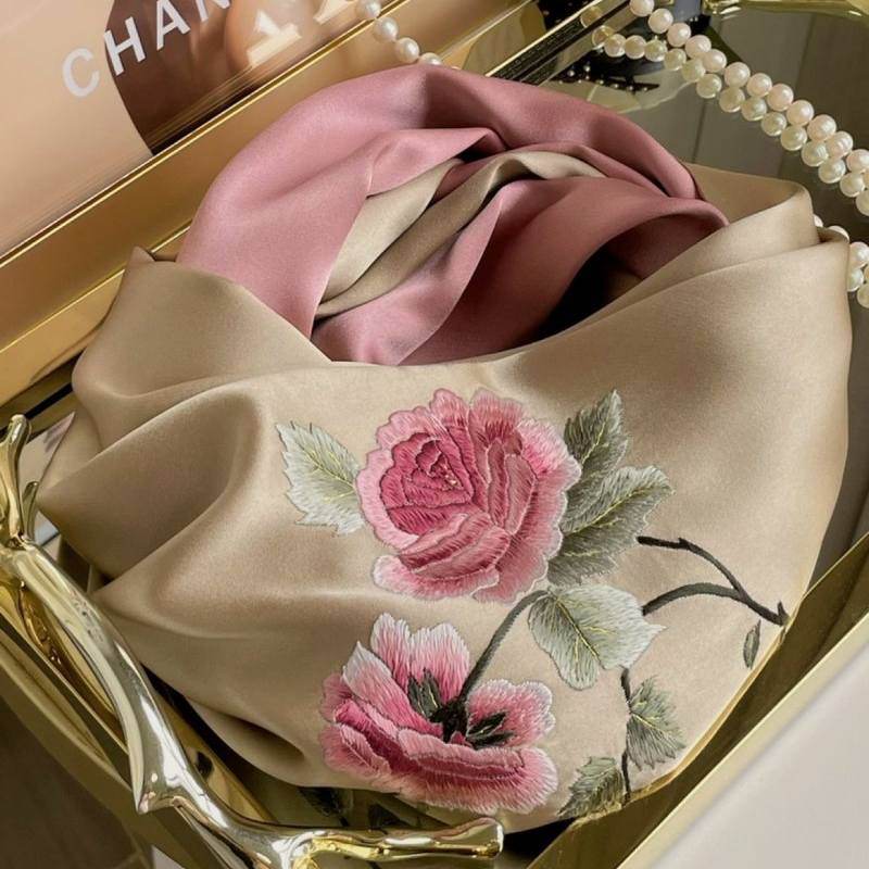 Handmade Su Embroidery 16 Momme Silk Scarf Peony 155x35cm - SinoCultural