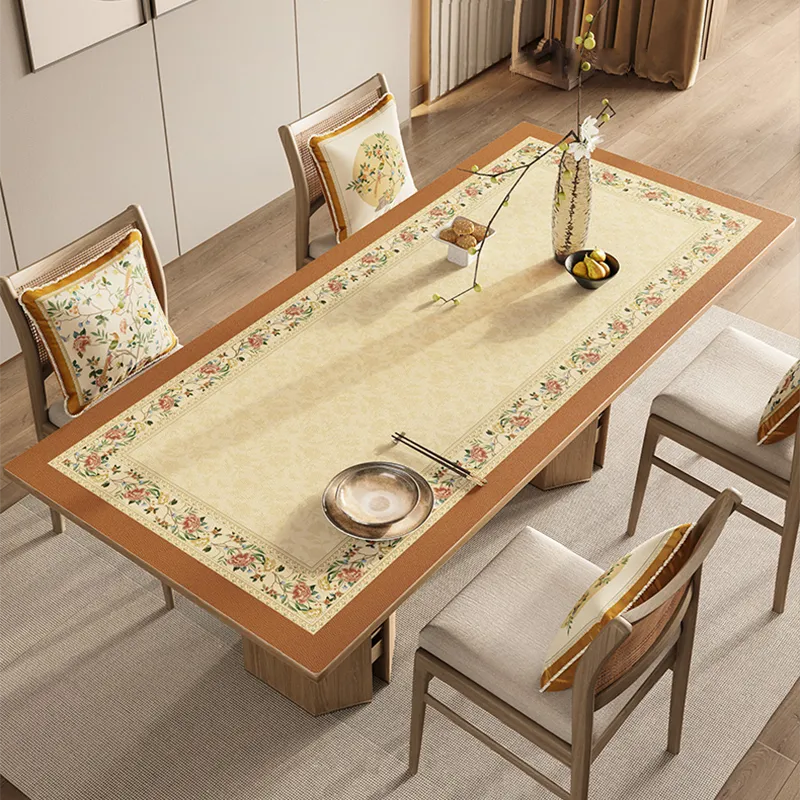 Rectangular table mat with Chinoiserie floral border.